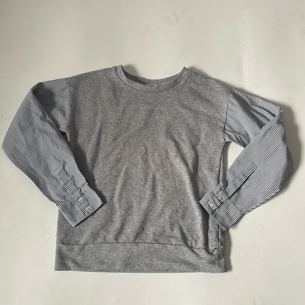 Vineyard Vines women's Small crewneck sweatshirt with poplin sleeves